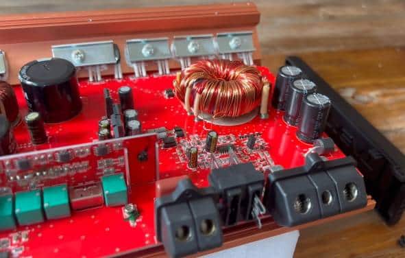 Examine the amp for internal problems: